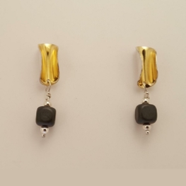 ST1018 silver, gold & hematite earrings